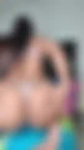 Mi toccherò e spero che ti unirai a me per guardarmi mentre mi masturbo per te.