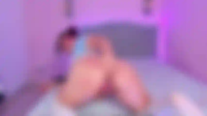 Dita nel culo e sculacciate sul sedere.