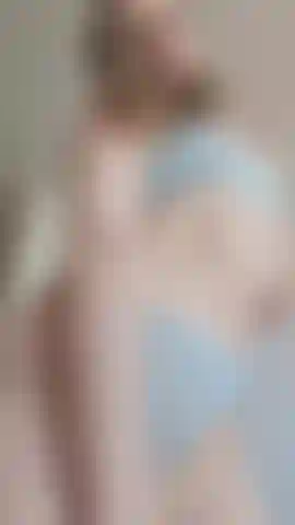 Intimo_trasparente_e_spogliarello.