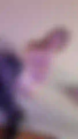 Uno stretching fantastico e una figa rosa acceso!