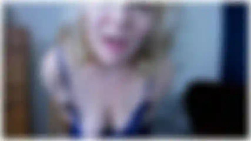 Film personalizzato per redney. Gioco di ruolo della matrigna, calze e lingerie, plug anale, mi sditalina la figa, vengo e imploro due volte di venire sul mio viso in primo piano.