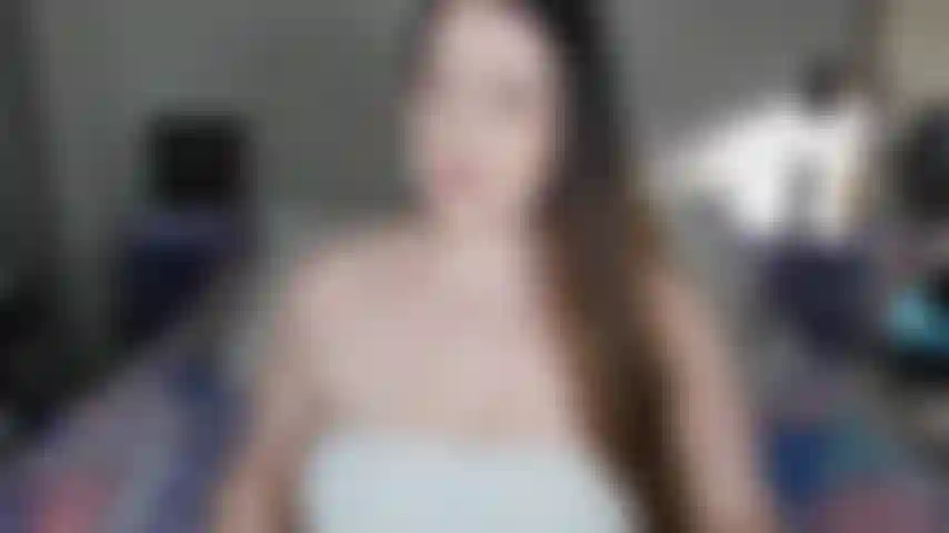 Una ragazza grassa e folta con le sue mutandine da nonna più grandi. A volte ciò di cui un culo enorme come il mio ha bisogno è un enorme paio di mutandine comode. Guardami mentre provo tre delle mie più grandi paia di mutandine a vita alta in diversi stili e colori.