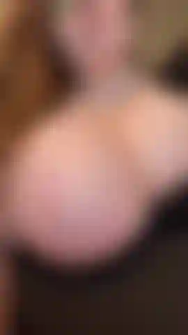 Ho delle grosse tette venose.