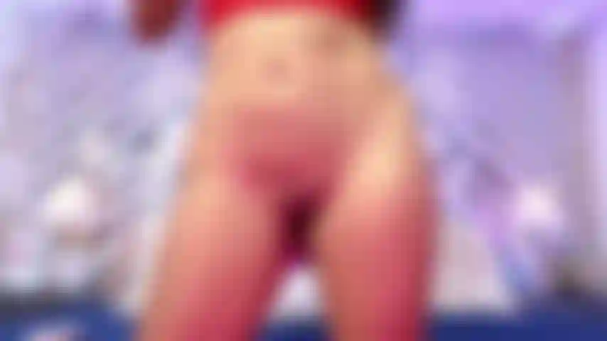 Guarda la mia figa gocciolare con la tua vibrazione.