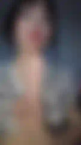 Guarda come rimbalzano le mie tette mentre lo succhio.