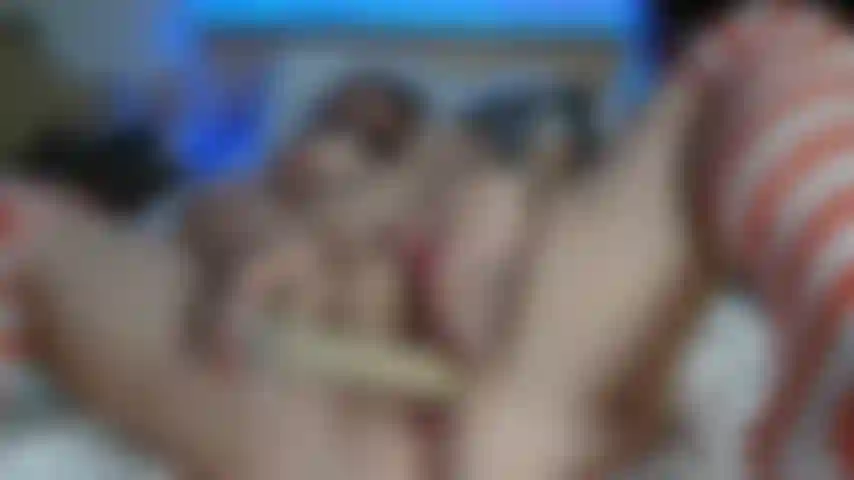 Ehi, krew di kepi! Allacciate le cinture per una corsa sfrenata mi tuffo in un raro assolo anale con doppia penetrazione! Pronta a vedermi superare i miei limiti? Non perdetevi questo spettacolo intenso!