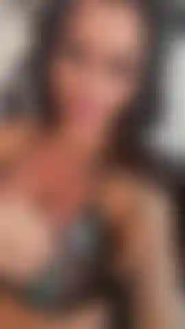 Baby you had a long day at work. Come here to ur gf