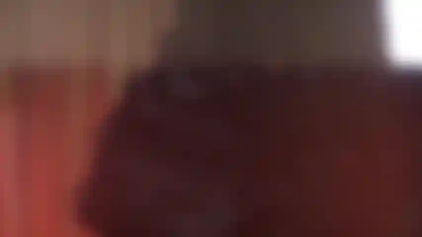 Amo essere dominante. Provo il piacere di avere il controllo totale su di te. Non riesco a controllarmi quando ti sottometti a me e diventi la mia troia birichina.