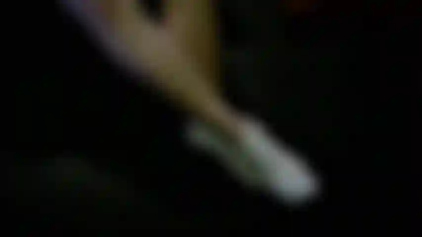 Un adoratore di calzini e piedi.