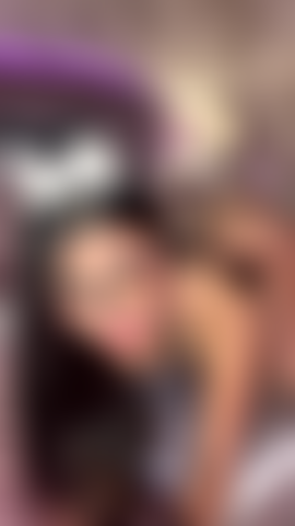 Coniglietto che deglutisce.