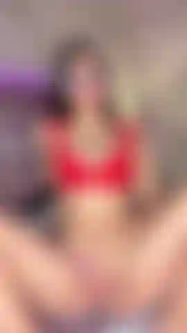 La mia figa è succosa.