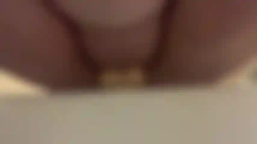 Cavalca quel grosso dildo.