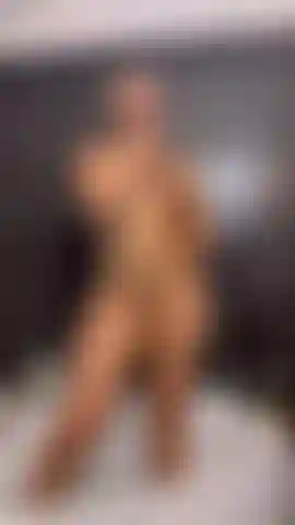 Fai la doccia con me e vieni.