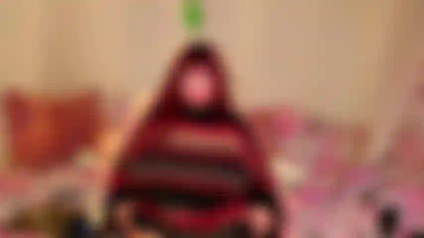 I sims npc giocano a spogliarello e mi masturbo.