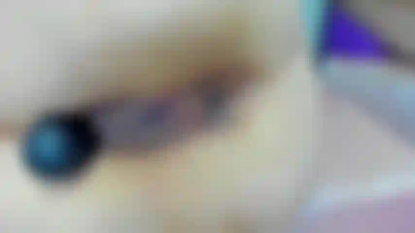 Guarda la mia figa rosa.