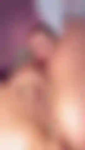 Look how I play with my little ass... just a little bit, just to warm you up