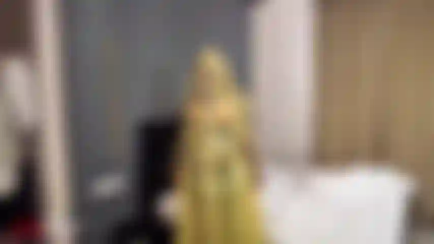 A maidservant in a rubber hotel. Everywhere smells of lust and rubber. Despite all the pleasure, the hotel must of course be cleaned every day. To do this, the rubber creature wraps herself in layers of latex. And permanently places a hose dildo in her rubber pussy. This gives her the right aroma of rubber + pussy juice in her gas mask for her work. Of course, it doesn't take long before she loses herself to her first wave of orgasm.
