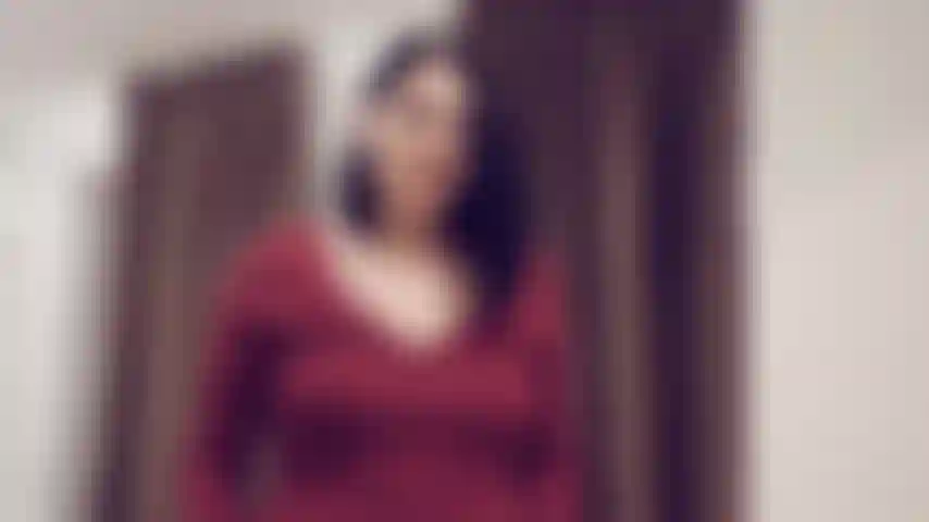 Slow movements, seductive looks and a little darker side of my temptation!