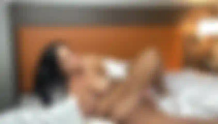 Gioco con un dildo bbw e vengo.