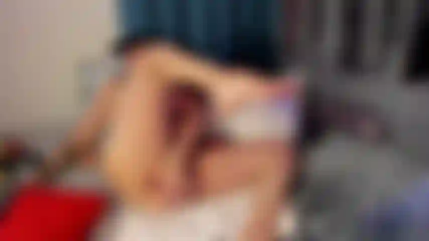 Vuoi vedere questo dolce coniglietto farsi scopare?