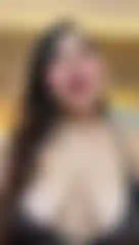 Il tuo cazzo sarà il mio giocattolo preferito, dimmi che lo voglio.