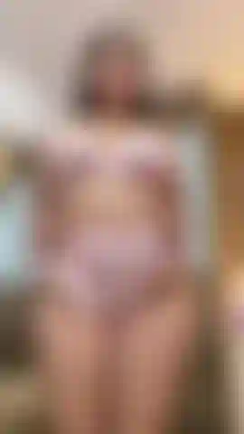 Le mie curve ti chiamano e vogliono che tu mi scopi fino in fondo.