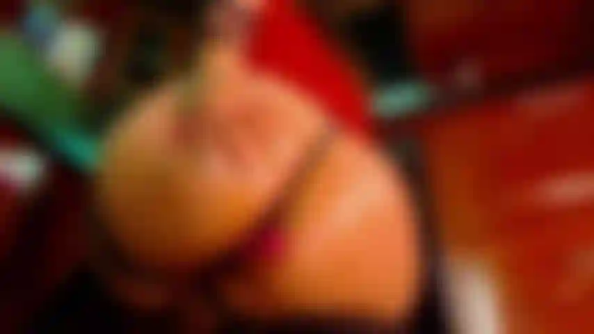 Il mio culo stretto è per te.