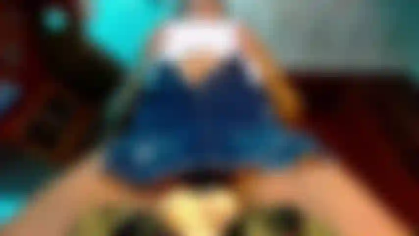 Che ti cavalca con una gonna.