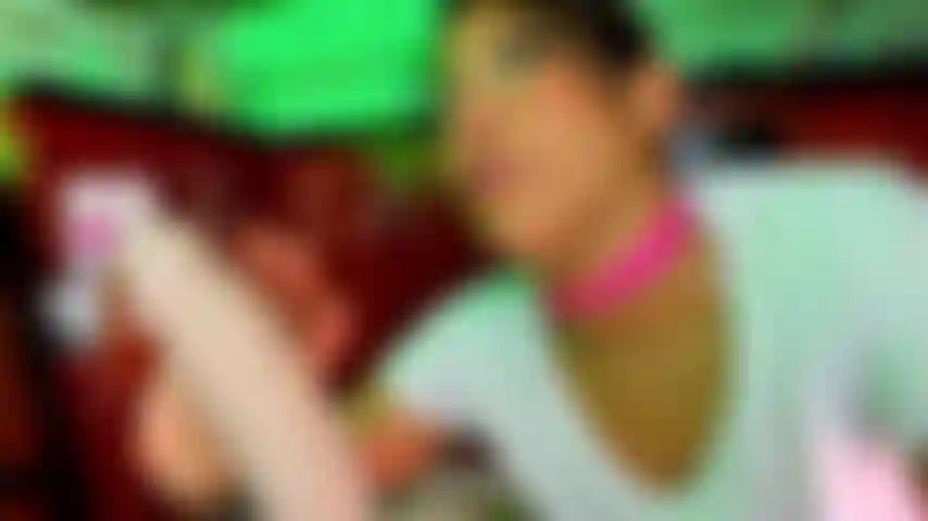 Tutto il tuo cazzo nella mia bocca.