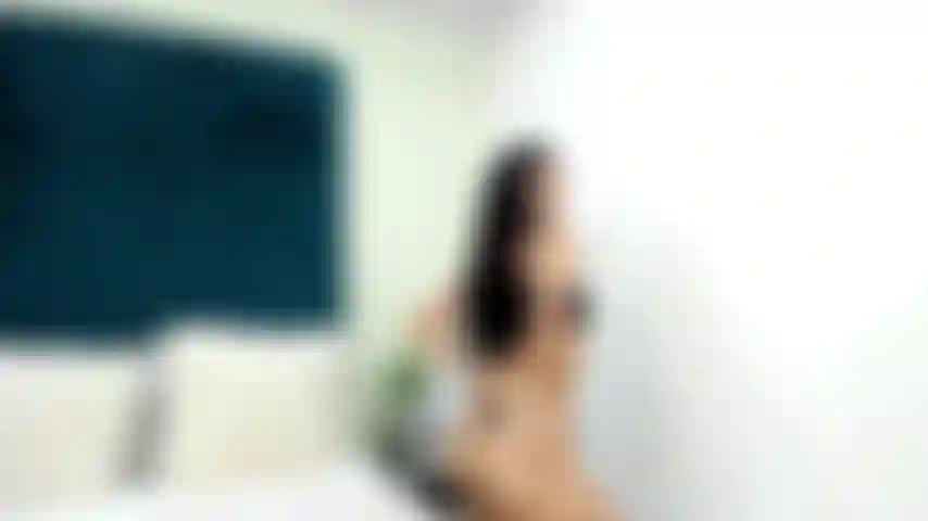 Sono cattiva con la mia figa.