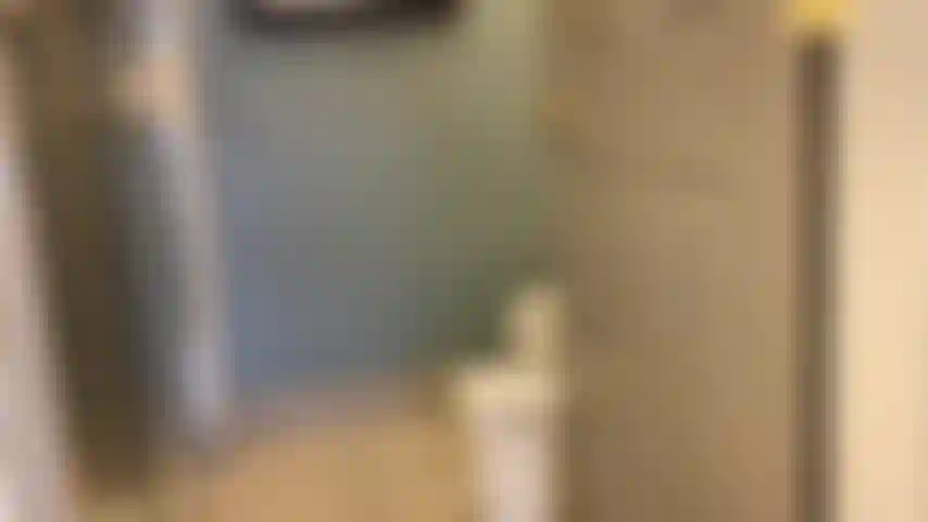 Pulisco il pavimento.