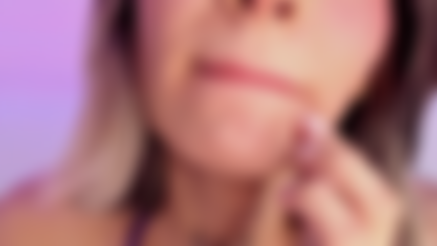 La mia lingua bagnata abbraccerà il tuo duro cazzo finché non mi darai il tuo denso sperma bianco!