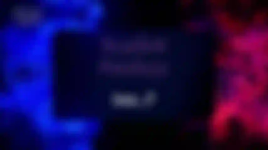 Gioco con i cubetti di ghiaccio... Che mi gocciola dal culo e dalla figa (punto di vista).