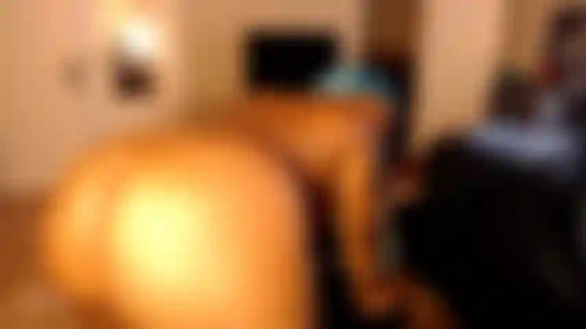 Felice pompino sciatto.