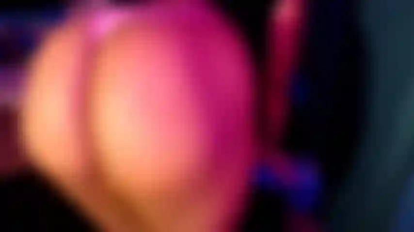 Sculaccia, rimbalza, allarga il culo.