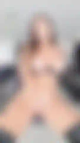 BIG BOOTY LATINA SQUIRTS FOR YOU