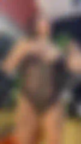 Vuoi succhiarmi le tette?