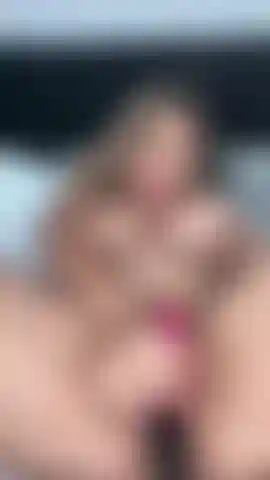 La masturbazione sexy, l'anale, il sesso e lo schizzo.