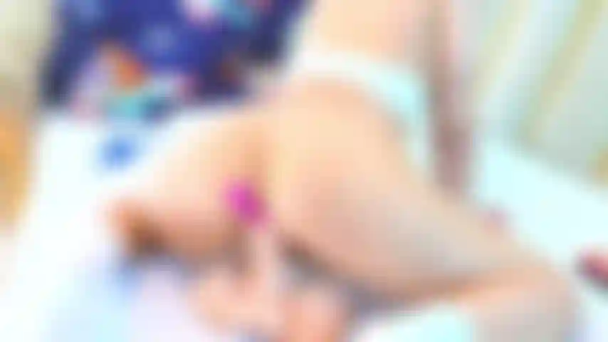 Che cavalca da dietro.