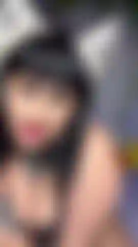 Egirl adora quando le scopi le tette e loro ti cavalcano fino a venire.