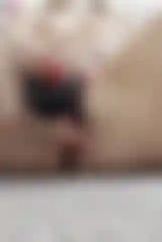 Un altro schizzo di dildo... O due o tre...