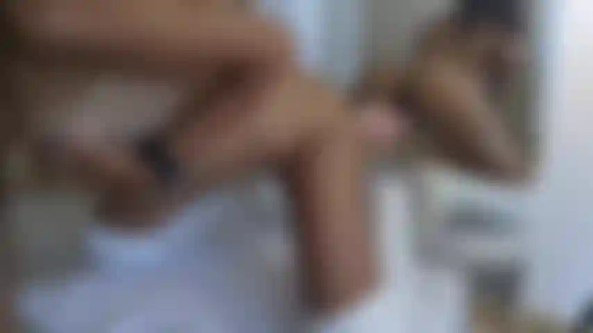 Dildo anale con aspirazione a specchio.