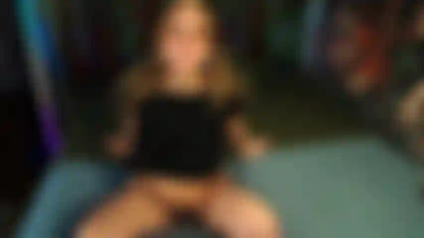 Watch me fill my pussy for the first time in 6 whole weeks!! First time penetrating myself after giving birth, my pussy is INSANELY tight.