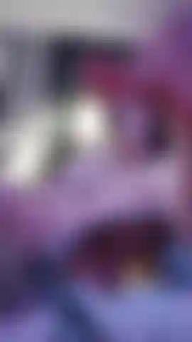 Dildo and vibrator in a hairy pussy and a vibrator on the clitoris and cum!