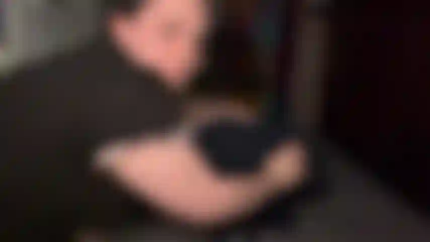 Ti scuoto il culo in faccia.