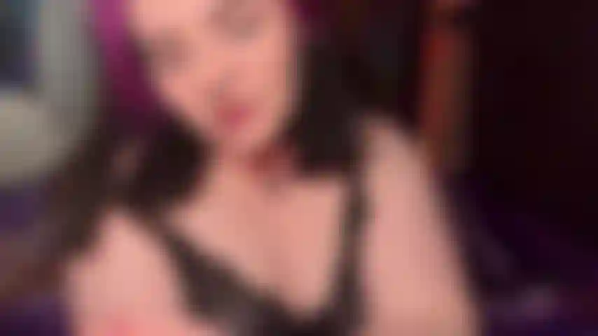 Adoro il culo oliato e tremo.