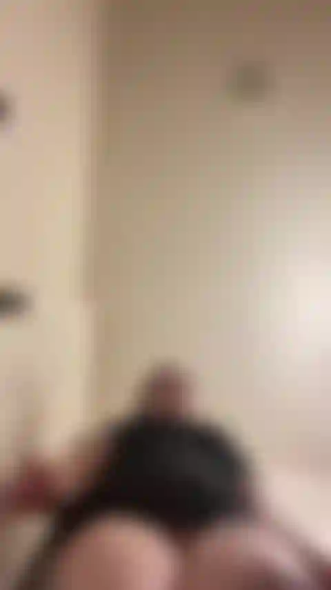 Pov mi chiedi di sedermi sulla tua faccia.