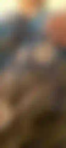 Ciao august! Tease del corpo in omaggio per i fan!