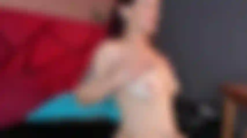 Fottiti la mia stretta figa da milf.