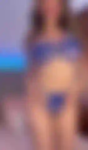 Mi scopo il culo alla pecorina.